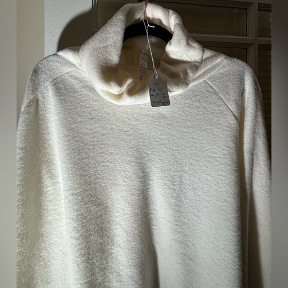 Stylus Soft Fluffy Turtle Neck Cuffed Sleeve Sweater-Size 3X - Picture 8 of 9